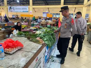 Jelang Nataru, Polisi Sambangi Pasar ACC hingga Pelabuhan Senggigi