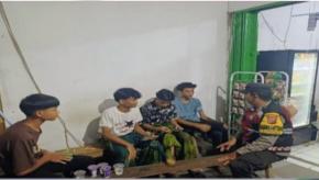 Bhabinkamtibmas Polsek Tegalwaru Sambang Warga Ronda Ajak Waspada dan Cegah Potensi Kriminal