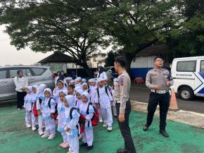 Bina Pelopor Keselamatan Sejak Usia Dini, Satlantas Polres Karawang Antusias Gelar Kegiatan Polsanak