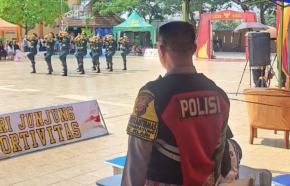 Polsek Klari Gelar Pengamanan Lomba Ketangkasan Baris Berbaris (LKBB) Tingkat Nasional Di SMK Texar