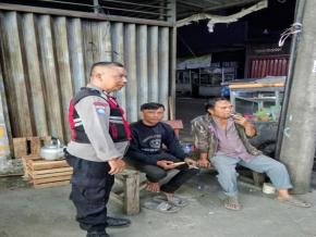 Ajak Peduli Kamtibmas Jadi Pesan Patroli Malam Polsek Tegalwaru Sambang Warga di Loji Kidul