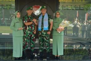 Suasana Hangat & Kekeluargaan Menyelimuti Markas Komando Distrik Militer 0508/Depok, di Iringi Penyambutan Calon Dandim Depok