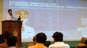 Wakil Bupati Sumedang M Fajar Aldila Berikan Kuliah Umum  di Unikom Bandung, Wabup: Birokrasi Berintregritas Membangun Pelayanan Publik Tanpa Korupsi.