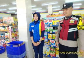 Giat Patroli Perekat Supermarket Indomaret Gempol Guna Antisipasi Kejahatan