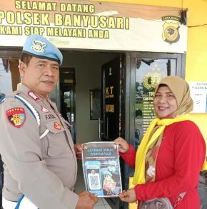 Upaya Bripka Faridil Atlas Polsek Banyusari Getol Melaksanakan Sosialisasi QR Barcode ke Masyarakat Pengaduan Divisi Propam Polri Bidpropam Polda Jabar