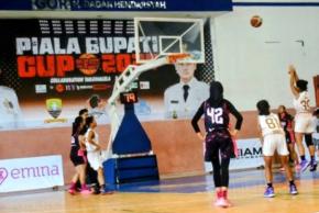 Adu Taktik, Strategi dan Semangat Pantang Menyerah, Para Pebasket Klub SMP & SMA Ikuti Bupati Cup Basketball