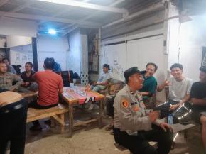 Polsek Purwasari Polres Karawang Sambangi Poskamling Apresiasi Masyarakat Yang Melaksanakan Giat Ronda Malam