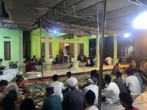 Ikuti Acara Tahlilan Anggota Bhabinkamtibmas Polsek Pakisjaya Pererat Ukhuwah Dengan Toga