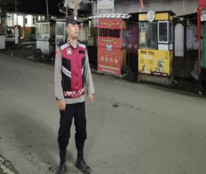 Didepan SD Negeri Cintalaksana, Personil Polsek Tegalwaru Patroli Dinihari Cegah Aksi Kejahatan
