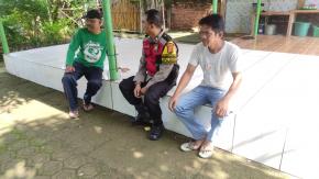 Bhabinkamtibmas Polsek Telagasari Sebar Himbauan Kamtibmas, Pastikan Lingkungan Kondusif