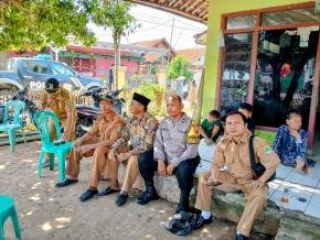 Bhabinkamtibmas Polsek Telagasari Sebar Himbauan Cegah Kenakalan Remaja