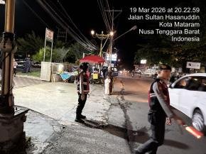 Ops Ketupat Rinjani 2026, Polda NTB Perkuat Pengamanan Ibadah di Sejumlah Masjid di Mataram