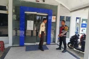 Sampaikan Pesan Kamtibmas di perbankan, Guna cegah C3 di wilkumnya, Personil Polsek Tempuran Res Karawang.