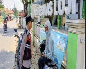 Patroli Siang Personil Polsek Tegalwaru Monitor dan Edukasi Warga di Lingkungan Puskesmas Loji