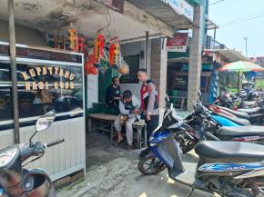 Personil Polsek Tegalwaru Giat Jumat Curhat Sambang Warga di Kampung Loji Kulon Desa Cintalaksana