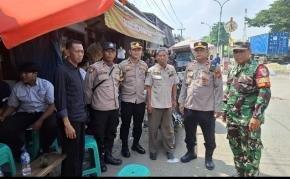 Kapolsek Klari Turun Langsung Memimpin Pengamanan Kunjungan Kerja Pemdes Sumurkondang ke PT Multi Indo Mandiri