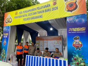 Kabag SDM Polres Karawang Melaksanakan Pegecekan Pos Pam Ops Lilin 2025 Di Terminal Klari