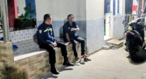 Patroli Malam Sapa Warga, Bhabinkamtibmas Polsek Klari Jaga Kamtibmas di Perumahan Grand Permata Residence