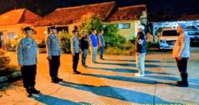 Panit Reskrim Polsek Rengasdengklok Mewakili Kapolsek Pimpin Apel sekaligus Patroli KRYD Akhir Pekan