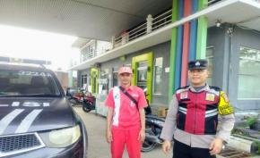 Kembali Kunjungi SPBU, Prekat Polsek Banyusari Berikan Rasa Aman di Wilayah Hukum