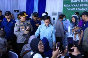 Antusias Warga Tangerang Sambut Kedatangan Wapres RI
