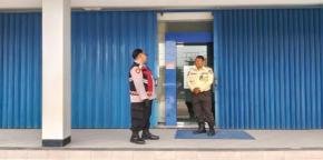 Kanit Sabhara Polsek Batujaya Sambangi Scurity Bank BRI Unit Batujaya dan menyampaikan Himbauan Kamtibmas