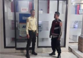 Terus Berupaya Kunjungi Bank BRI Gempol Patroli Prekat Polsek Banyusari di Malam Hari