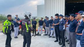 Unit Kamsel Satlantas Polres Karawang Gelar Sosialisasi Safety Riding Kepada Karyawan Swasta