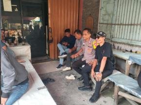 Bhabinkamtibmas Desa Wadas Laksanakan Giat Sambang Humanis ke Warga Dusun Ciherang