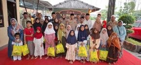 Tingkatkan Silaturahmi Dengan Keluarga Besar Polsek Klari, Kapolsek Gelar Buka Puasa Bersama dan Santuni Anak Yatim