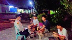 Sinergi Polsek Klari dan Warga Lewat Jaga Kamtibmas Malam Hari