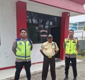 Polsek Pakisjaya Sambangi Security PT Telkomsel Desa Tanjungpakis Ajak Menjaga Kamtibmas