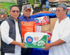 Pemerintah Hadir di Tengah Banjir, Plt Bupati Bekasi Pastikan Warga Kali Ulu Aman 