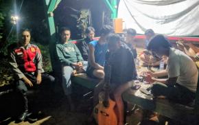 Bhabinkamtibmas Polsek Tegalwaru Sambang Warga Kampung Tengah Desa Wargasetra Ajak Jaga Kamtibmas