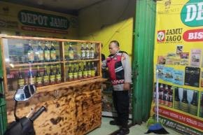 Antisifasi gukamtibmas diwilayah hukum polsek tempuran, Himbau toko jamu agar tidak menjual miras.