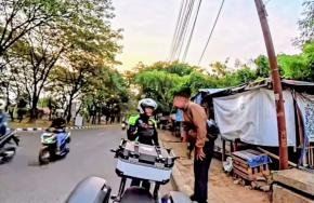 Satlantas Polres Karawang Laksanakan Patroli Simpatik Guna Kurangi Angka Pelanggaran di Jalan Raya