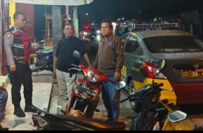 Patroli Malam Polsek Klari Sambangi Pangkalan Ojek, Ingatkan Pesan Kamtibmas Jelang Pergantian Tahun Baru 2026