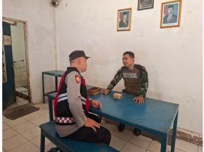 Perkuat Sinergitas, Anggota Polri Laksanakan Silaturahmi ke Personel Koramil 0410/Pangkalan