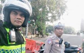 Pelayanan Prima Satlantas Polres Karawang melalui Rekayasa Arulin saat Warga Nikmati Car Free Day