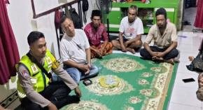Personel Polsek Lemahabang Imbau Warga Desa Pulokalapa Cegah TPPO