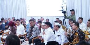 Bupati Garut Hadiri Rakor Percepatan Pembangunan Infrastruktur di Jawa Barat di Aula Lantai 3 Gedung Singaperbangsa Kantor Bupati Karawang
