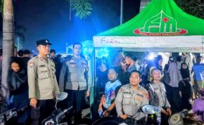 Personil Polsek Klari Laksanakan Monitoring dan Pengamanan Rangkaian Acara Milangkala Desa Walahar Ke-44