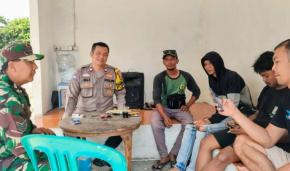 Sinergitas TNI-POLRI Ingatkan Remaja Desa Sumurkondang Jauhi Permainan Judi Online