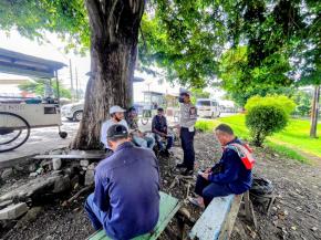 Upaya Polantas Menyapa Kembali Sosialisasi Kamseltibcarlantas dan Tertib Lalu Lintas Kepada Warga Karawang