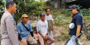 Patroli Humanis Polsek Telukjambe Barat Sasar Warga untuk Jaga Kamtibmas