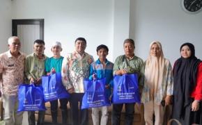 Disambut Langsung Bupati Garut Abdusy Syakur Amin Terima dan berdiskusi dengan 4 Warga Garut yang Terdampak Bencana Banjir di Aceh- Sumatra