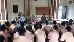 Binmas Polsek Klari Melaksanakan Penyuluhan Bullying dan Kenakalan Remaja