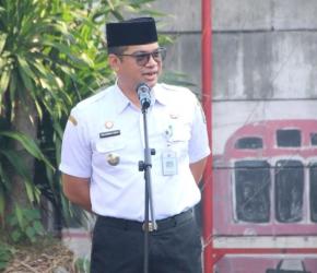 Perkuat Keamanan Lingkungan, Camat Cipayung Muhammad Reza Ajak Seluruh Warga Kembali Aktifkan Siskamling Diwilayahnya