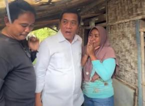 Dari Bilik Bambu Menuju Rumah Layak Huni, Kepedulian Bupati Karawang untuk Warga Medankarya