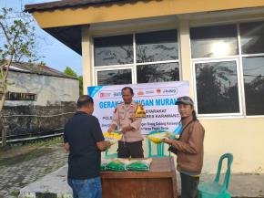 Polsek Batujaya Polres Karawang melaksanakan Kegiatan Gerakan Pangan Murah (GPM) untuk Masyarakat Kecamatan Batujaya di Mako Polsek Batujaya